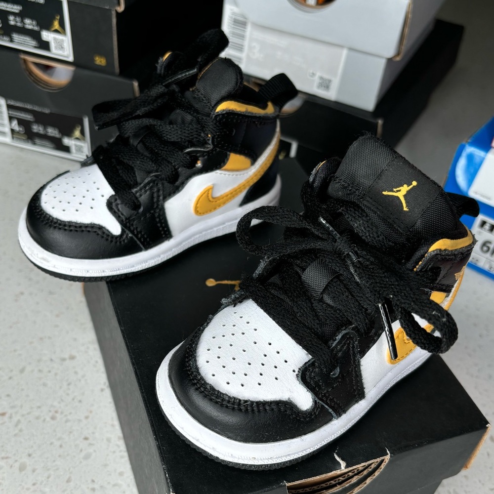 Toddler Nike Air Jordan 1s